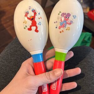 2010 sesame street abby and elmo maracas